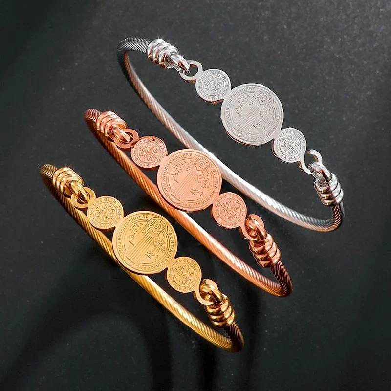 Al Ain Jewelry & Watches Exhibition 2025 - Браслет-манжета San Benito для мужчин и