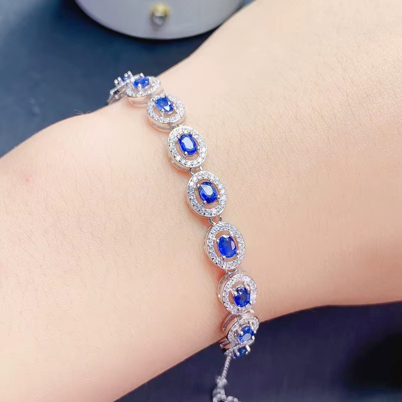 Изысканные ювелирные изделия K – обзор и цена Al Ain Jewelry & Watches Exhibition 2025